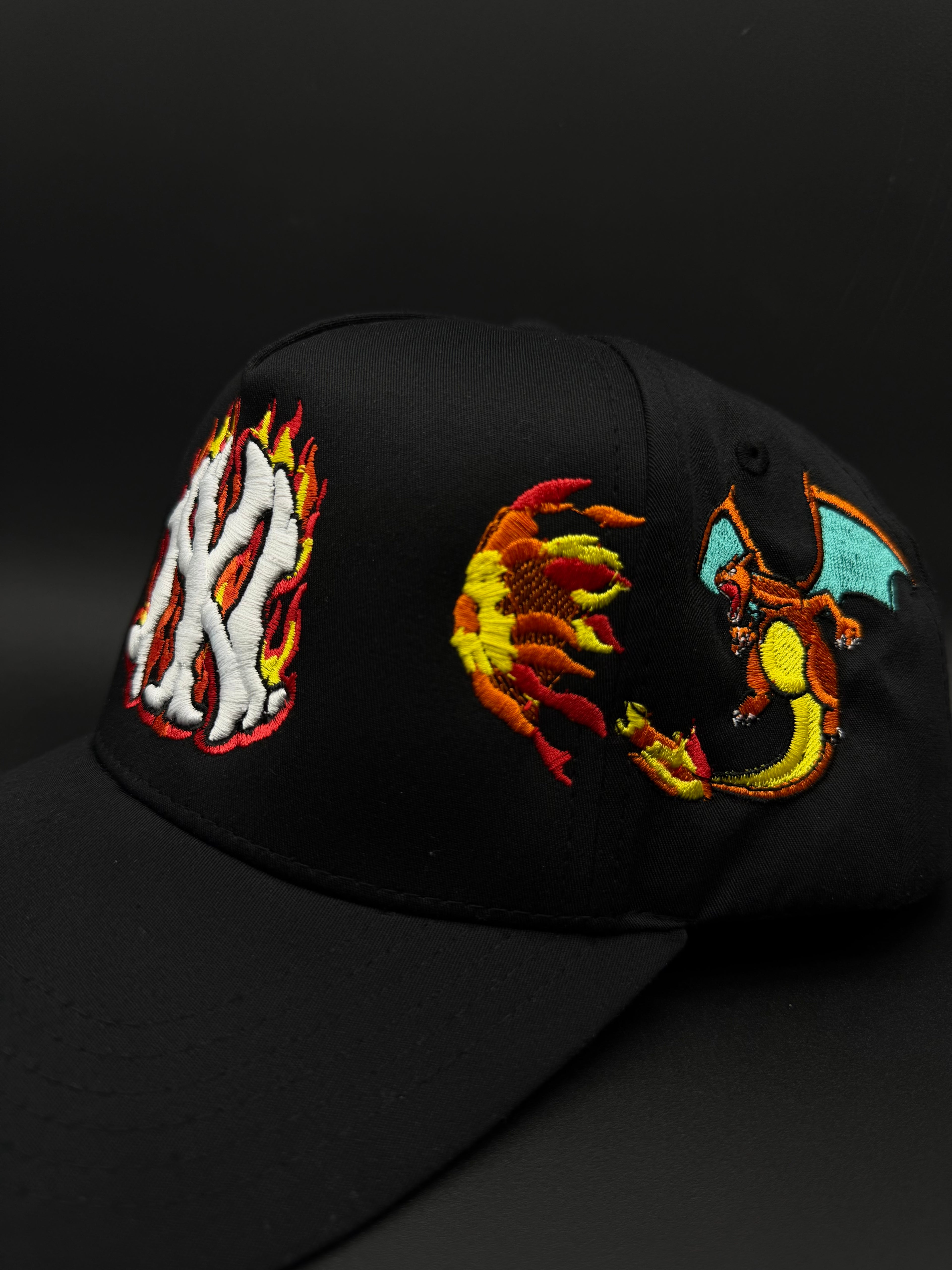GORRA NY X CHARIZARD