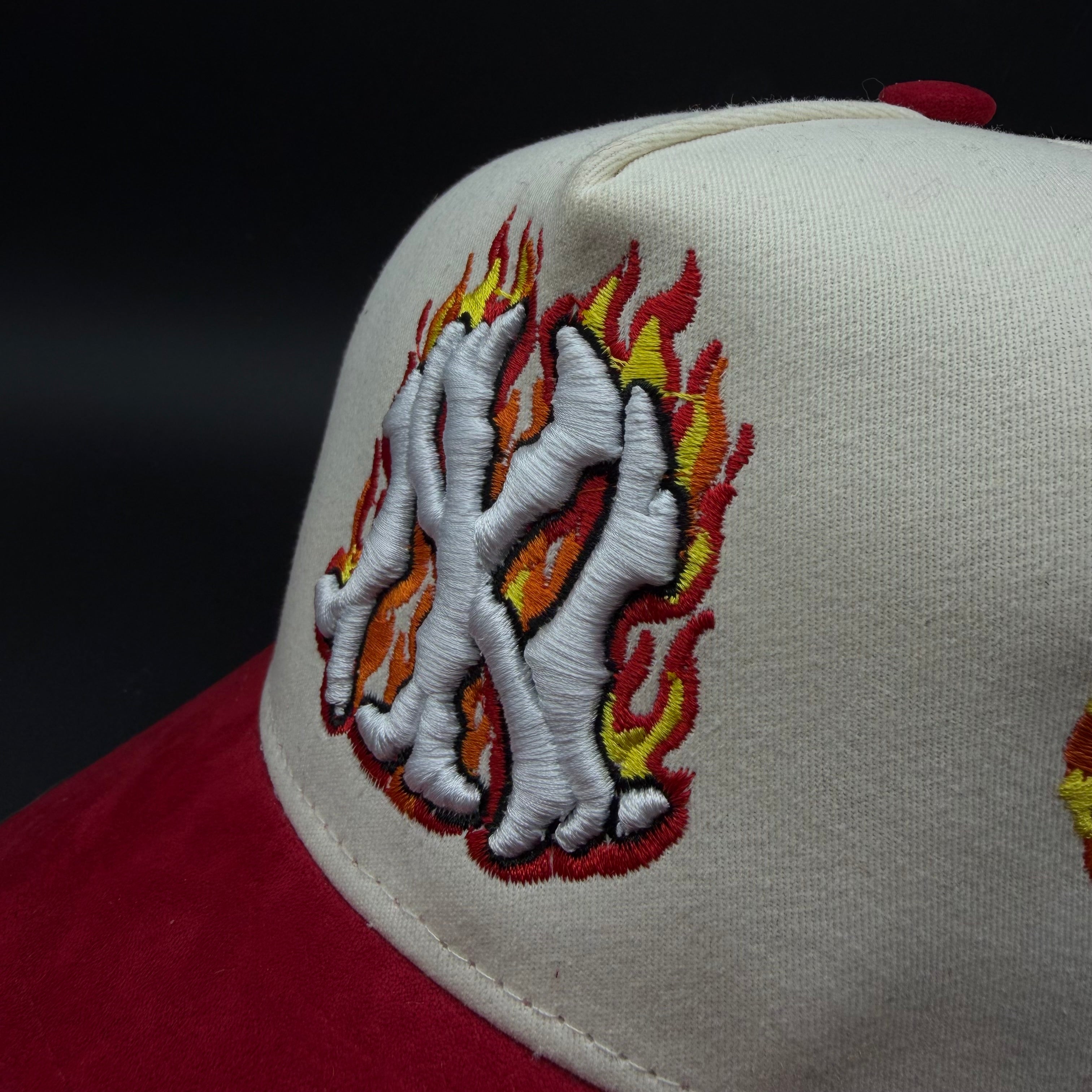 GORRA NY X CHARIZARD