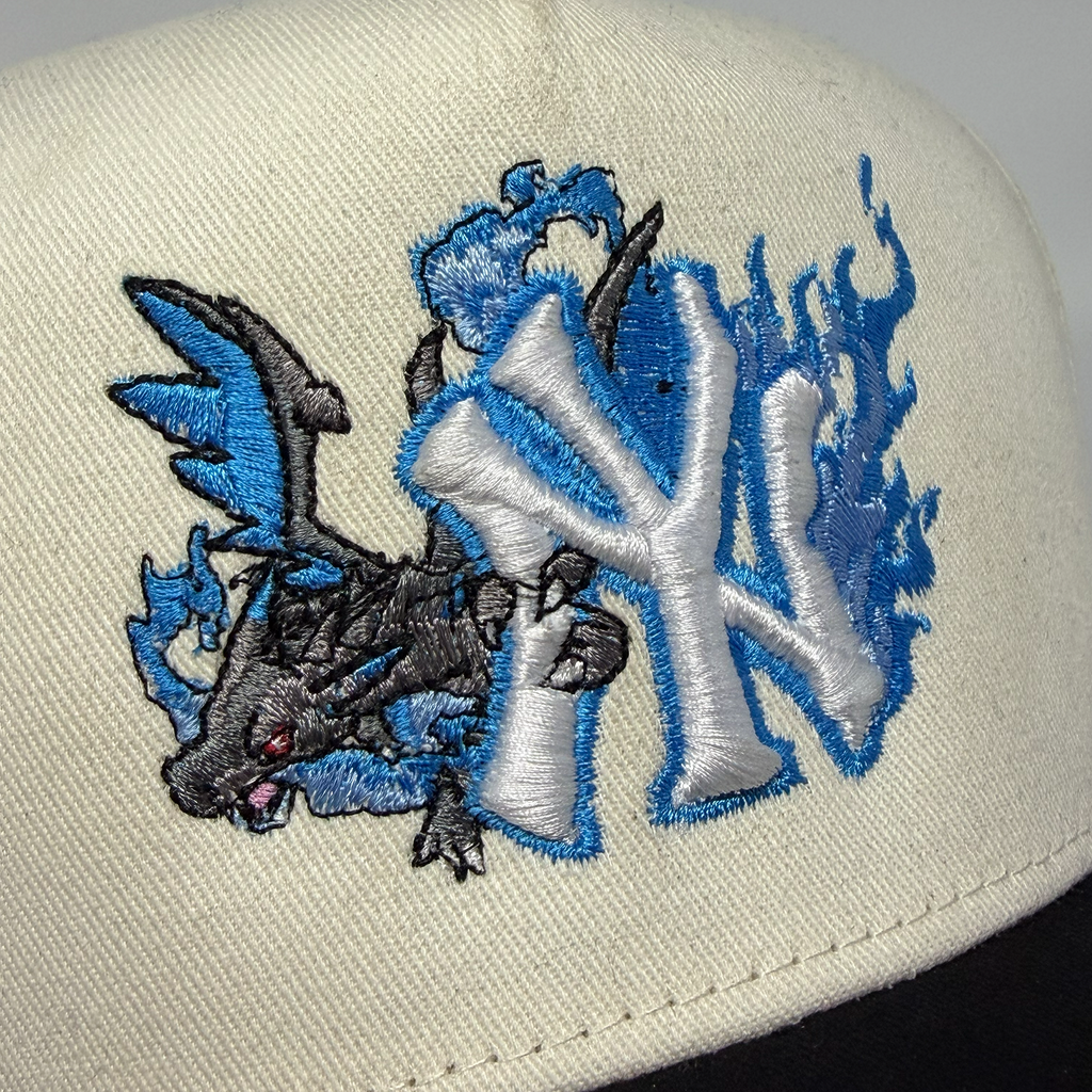 GORRA NY x  MEGA CHARIZARD