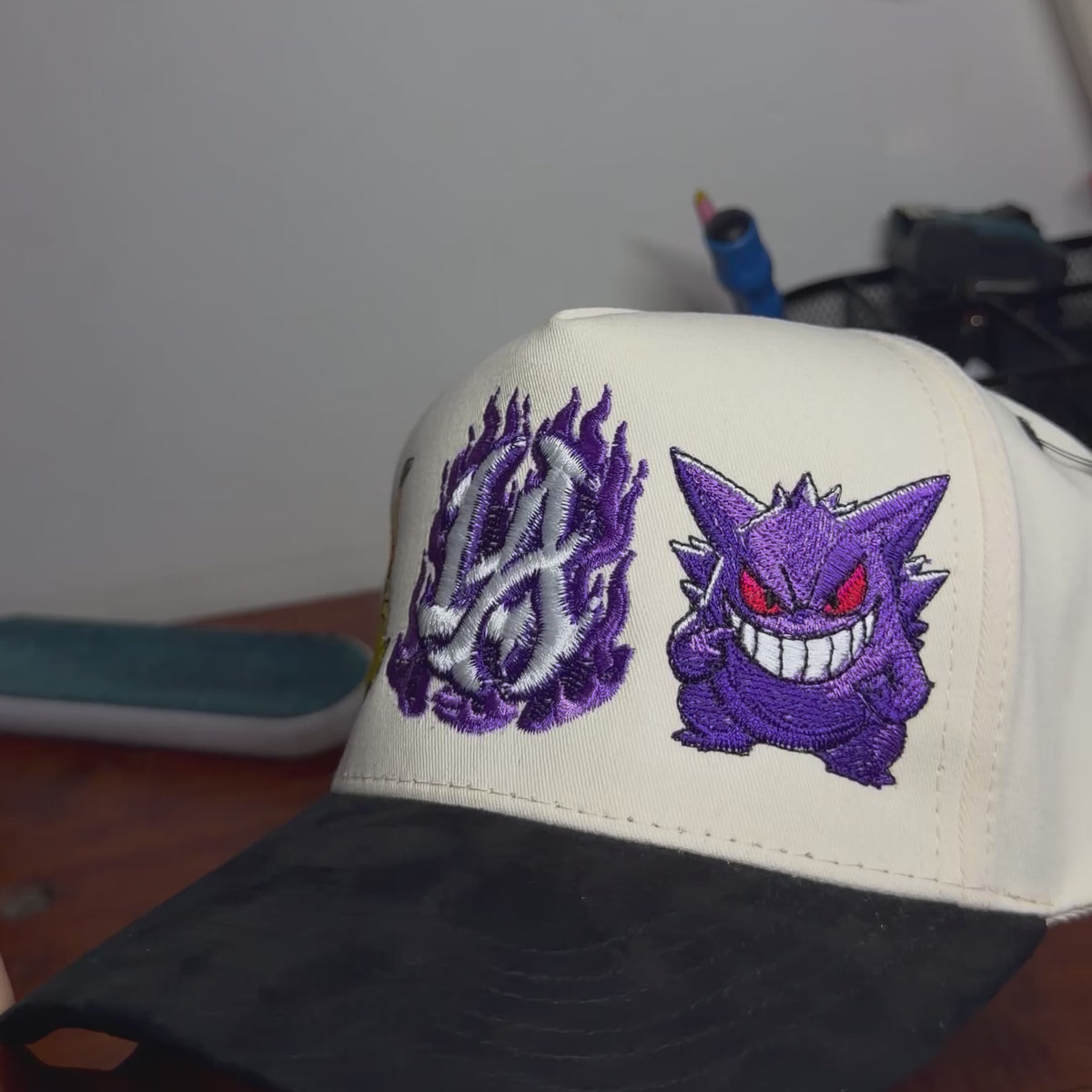 GORRA LA x GENGAR MIMIKYU